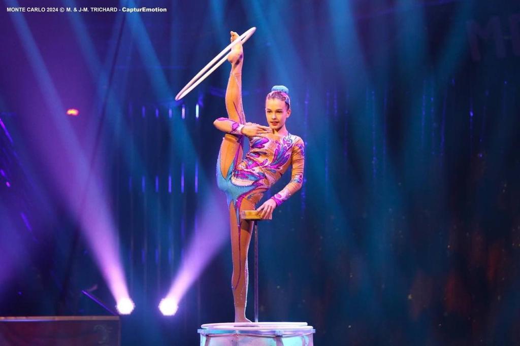 Юная артистка алматинского цирка Таисия Демидова завоевала награду в Монте-Карло